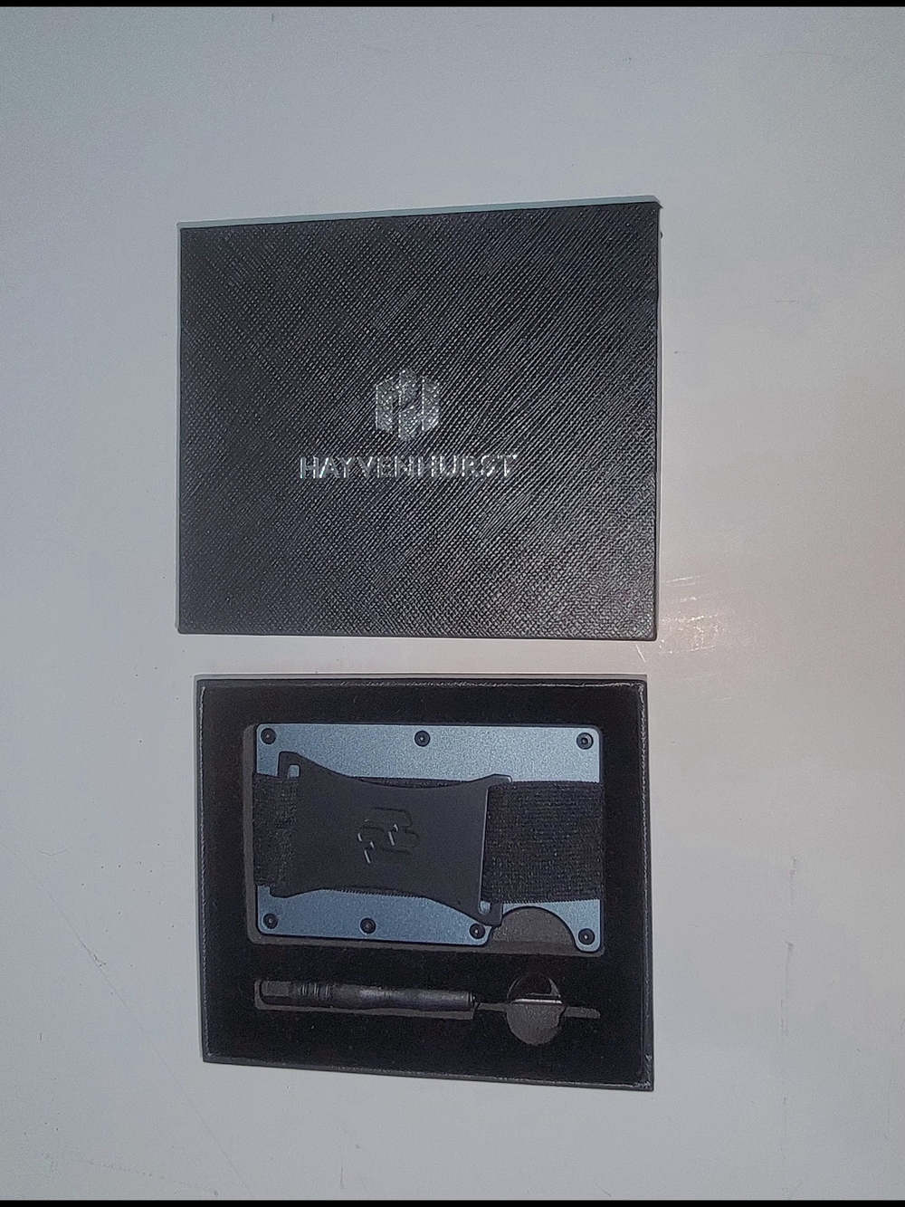 HAYVENHURST wallet Slim Design RFID blocker New With Box Color Blue & Black
